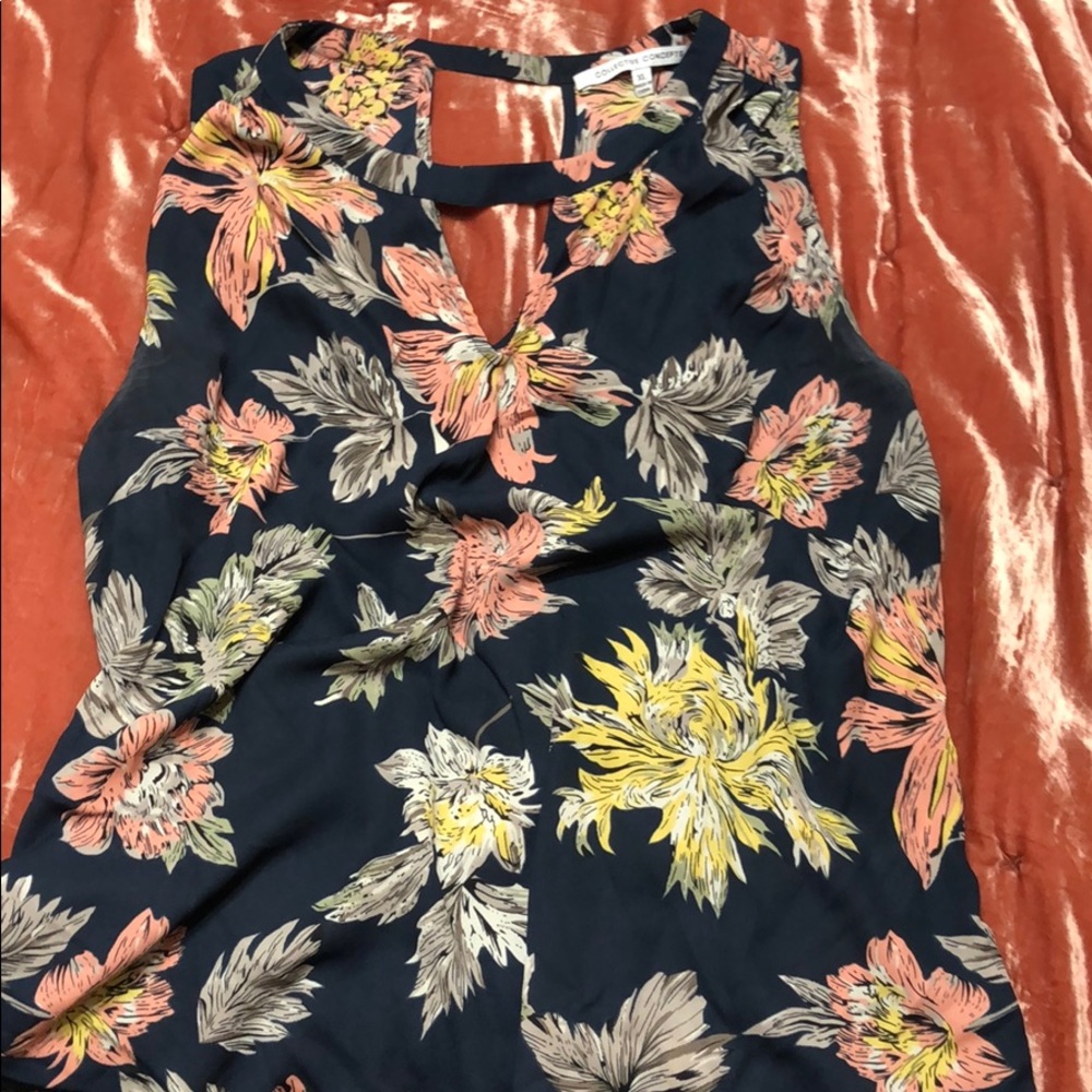 Sleeveless blouse